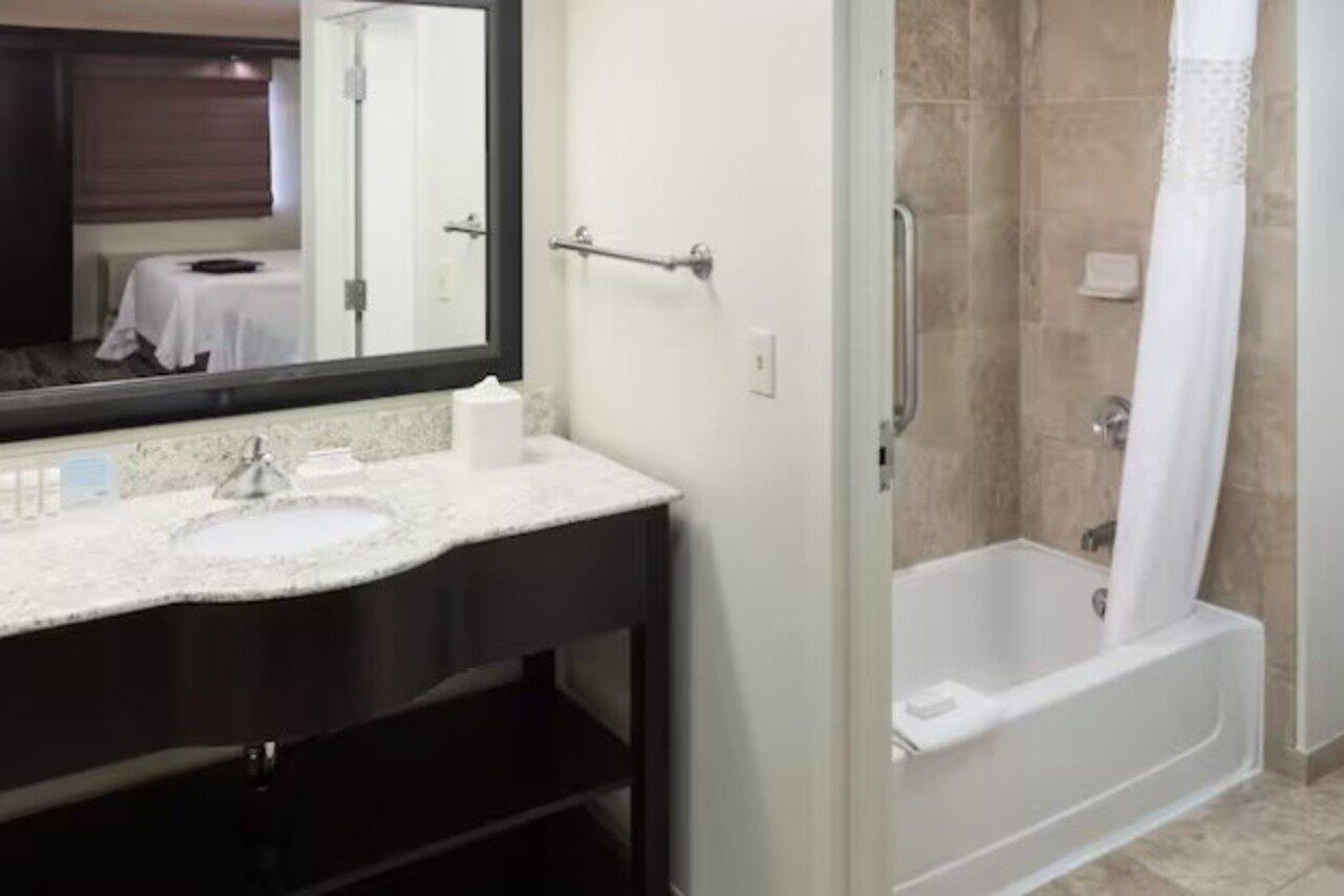 Hampton Inn & Suites Omaha-Downtown מראה חיצוני תמונה