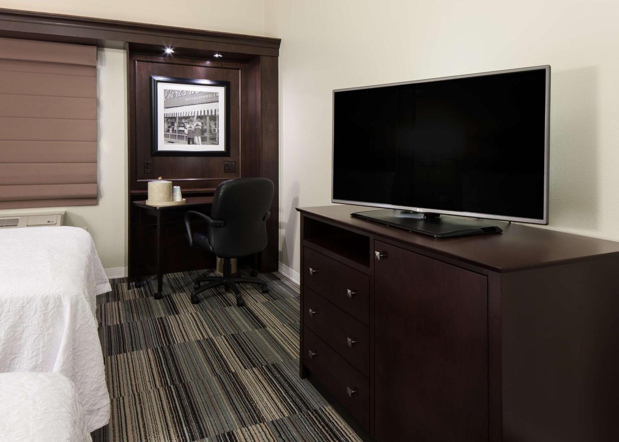 Hampton Inn & Suites Omaha-Downtown מראה חיצוני תמונה