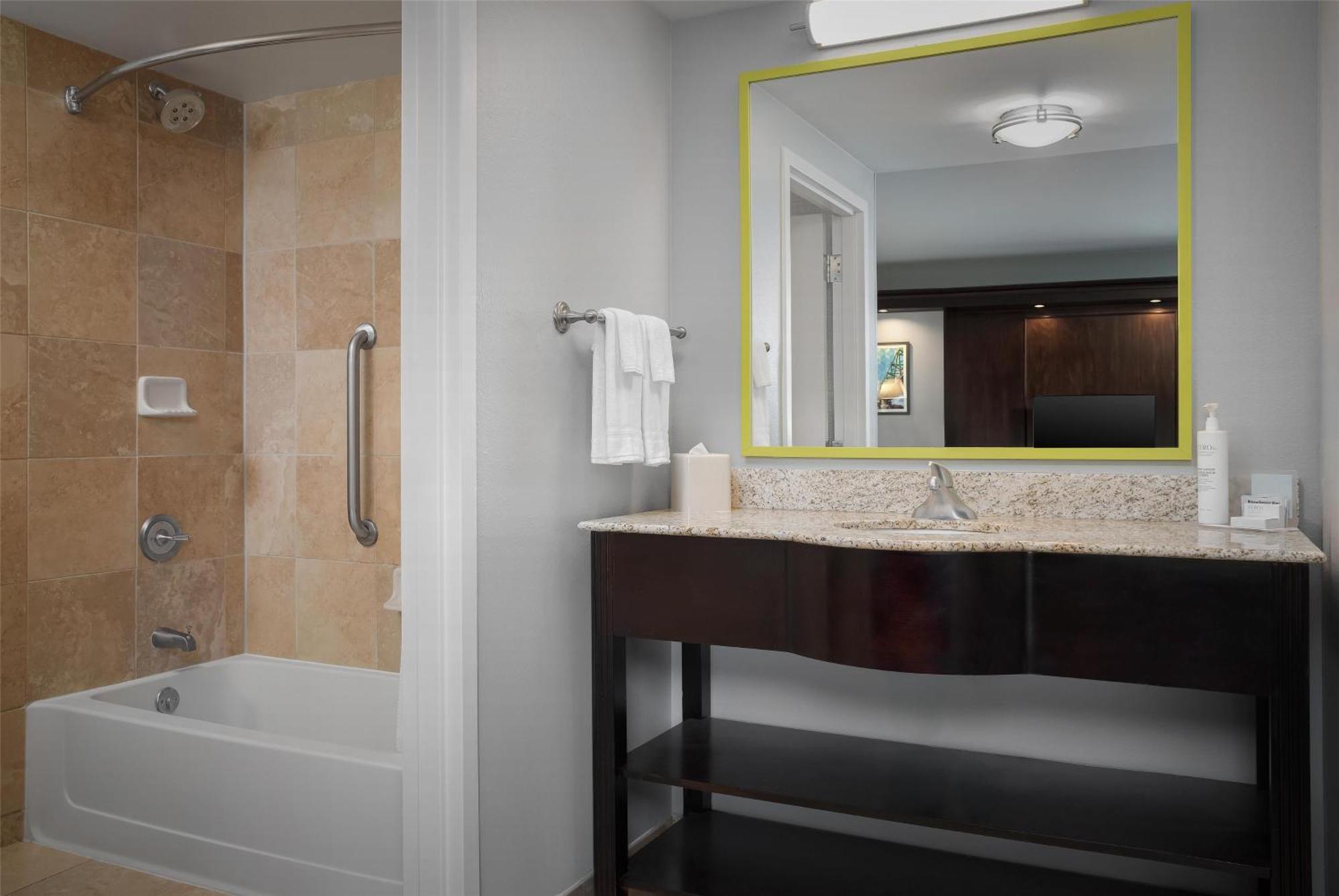 Hampton Inn & Suites Omaha-Downtown מראה חיצוני תמונה