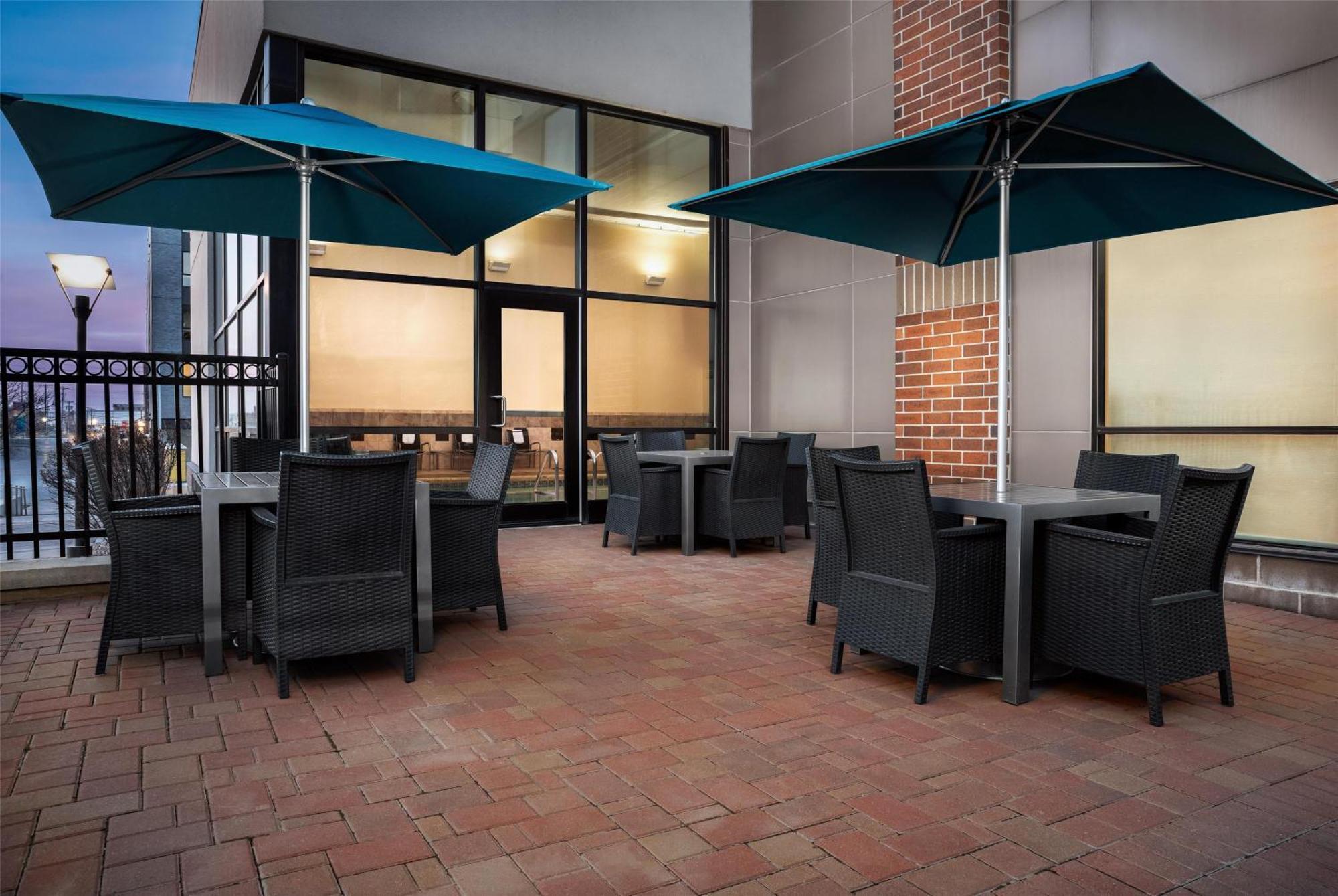 Hampton Inn & Suites Omaha-Downtown מראה חיצוני תמונה