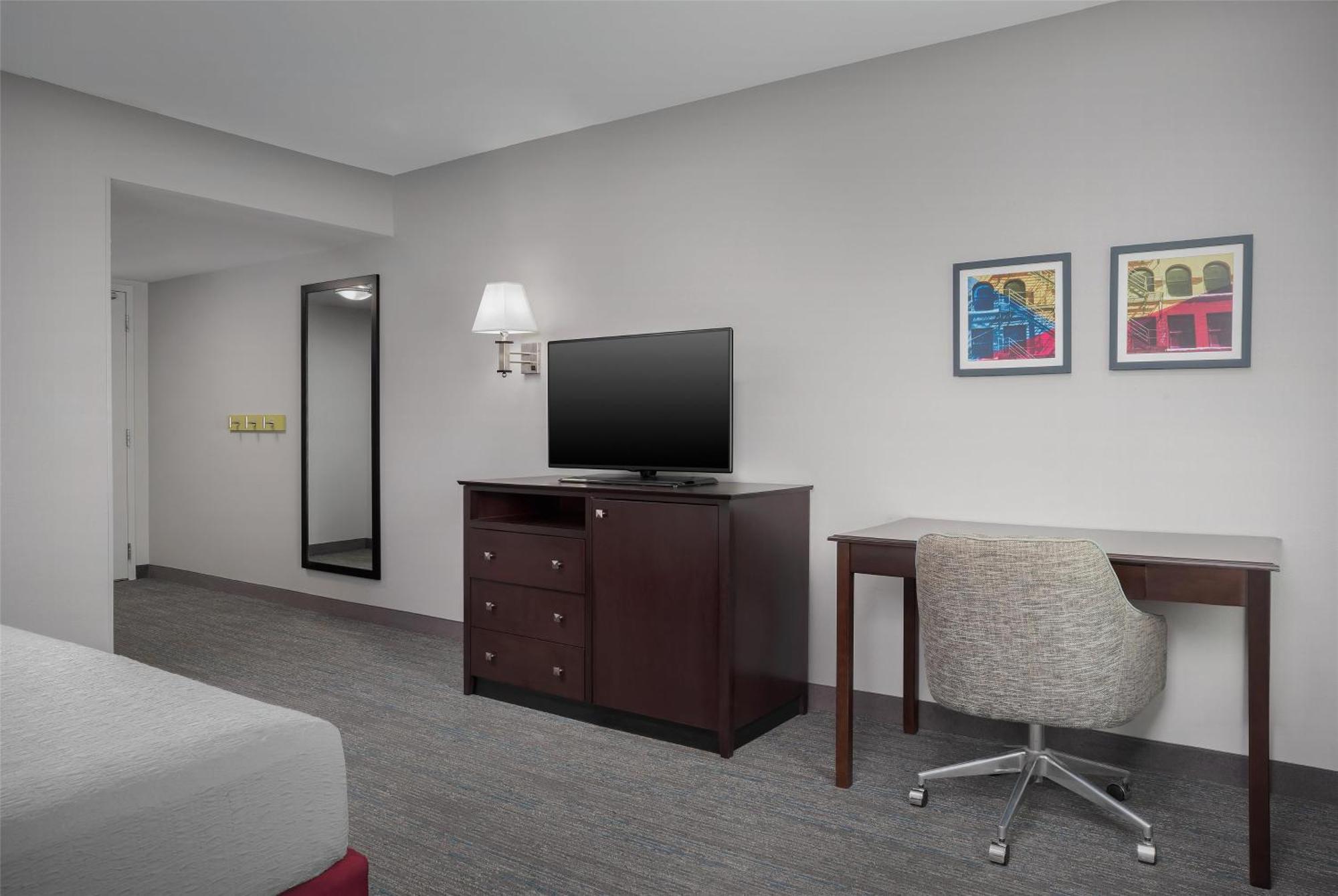 Hampton Inn & Suites Omaha-Downtown מראה חיצוני תמונה