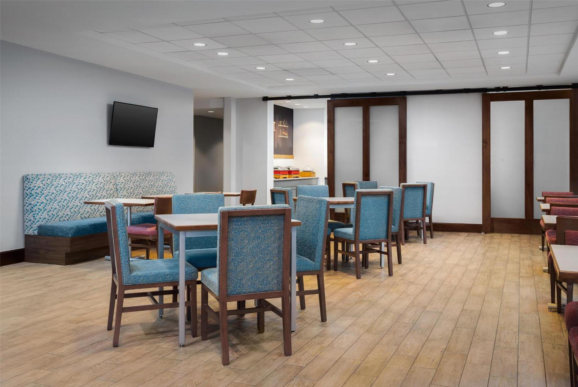 Hampton Inn & Suites Omaha-Downtown מראה חיצוני תמונה