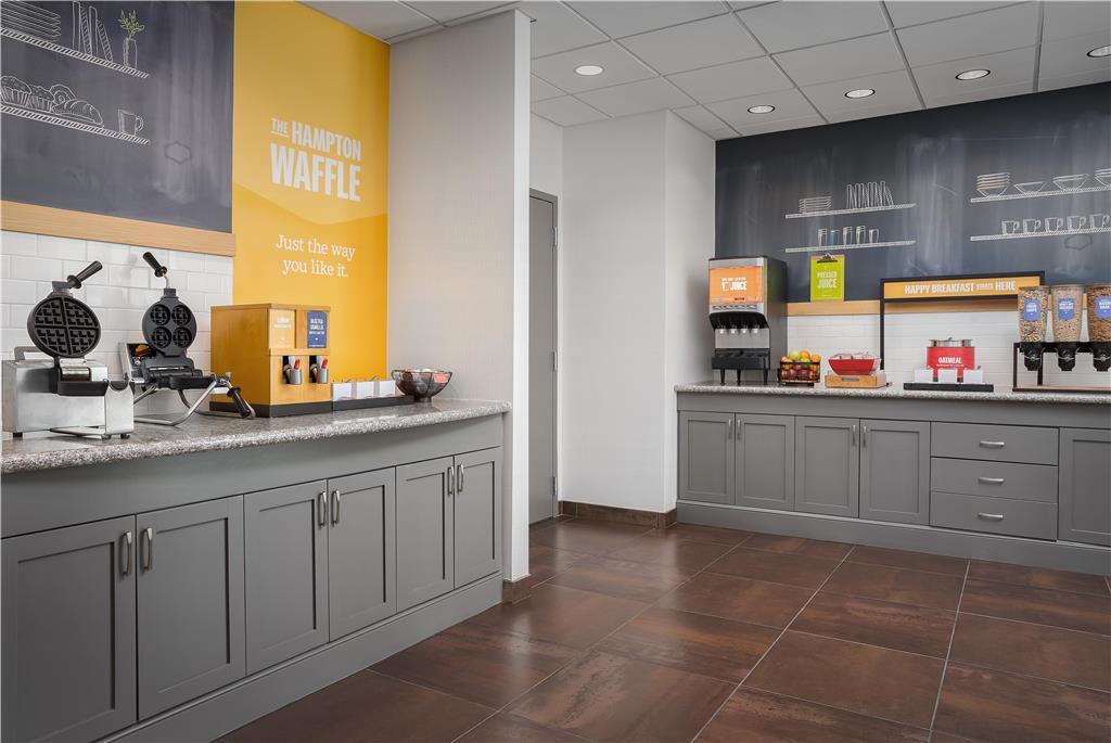 Hampton Inn & Suites Omaha-Downtown מסעדה תמונה