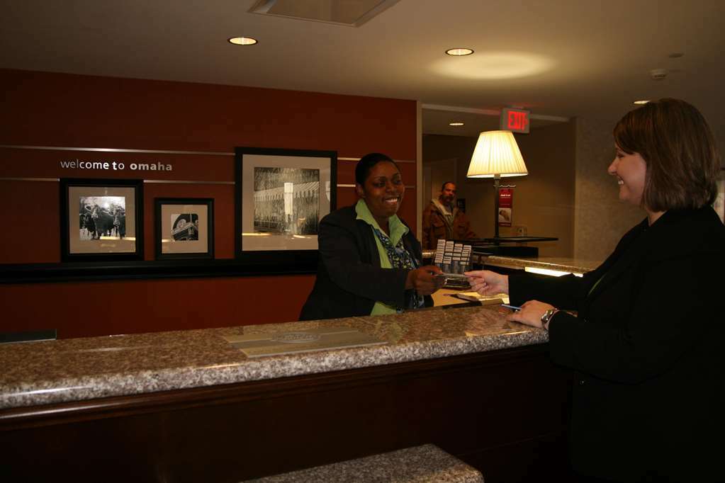 Hampton Inn & Suites Omaha-Downtown מראה פנימי תמונה